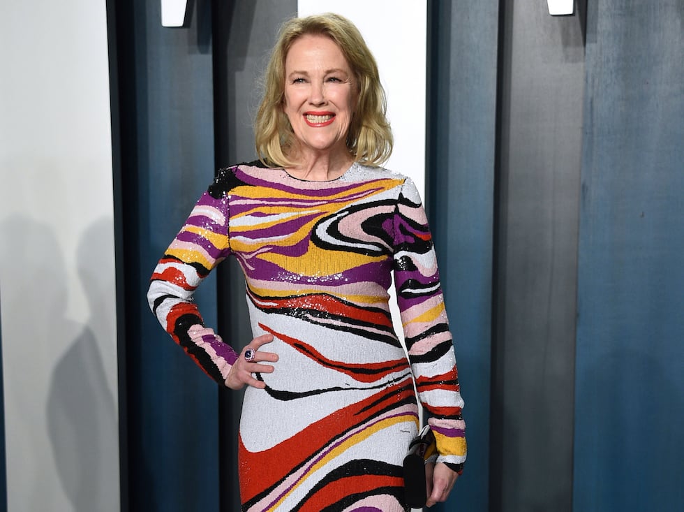 La actriz Catherine O'Hara en la fiesta Vanity Fair de los Oscar en Beverly Hills, California...
