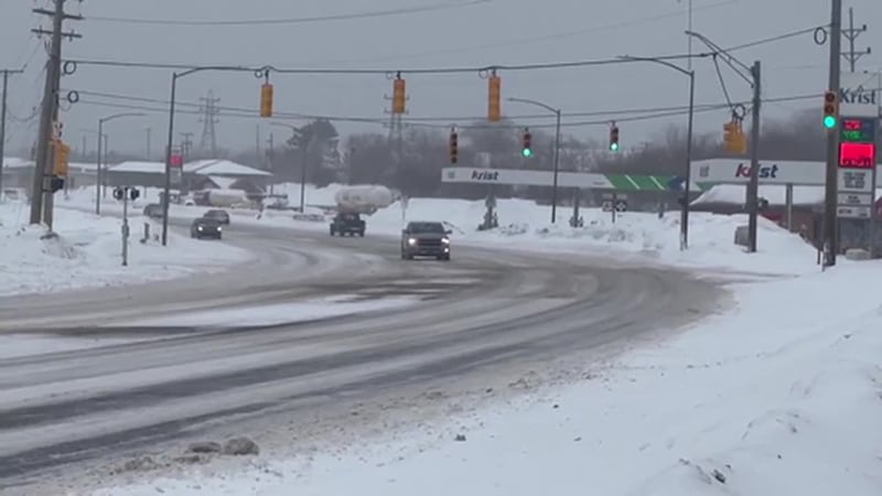 Fuertes tormentas azotan partes de EE.UU., con nieve y vientos. Varias comunidades del sur y...